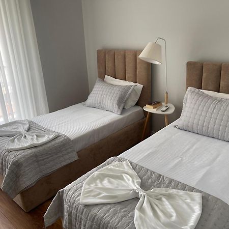 New Bazaar, Grand Apartment Tiranë Eksteriør bilde