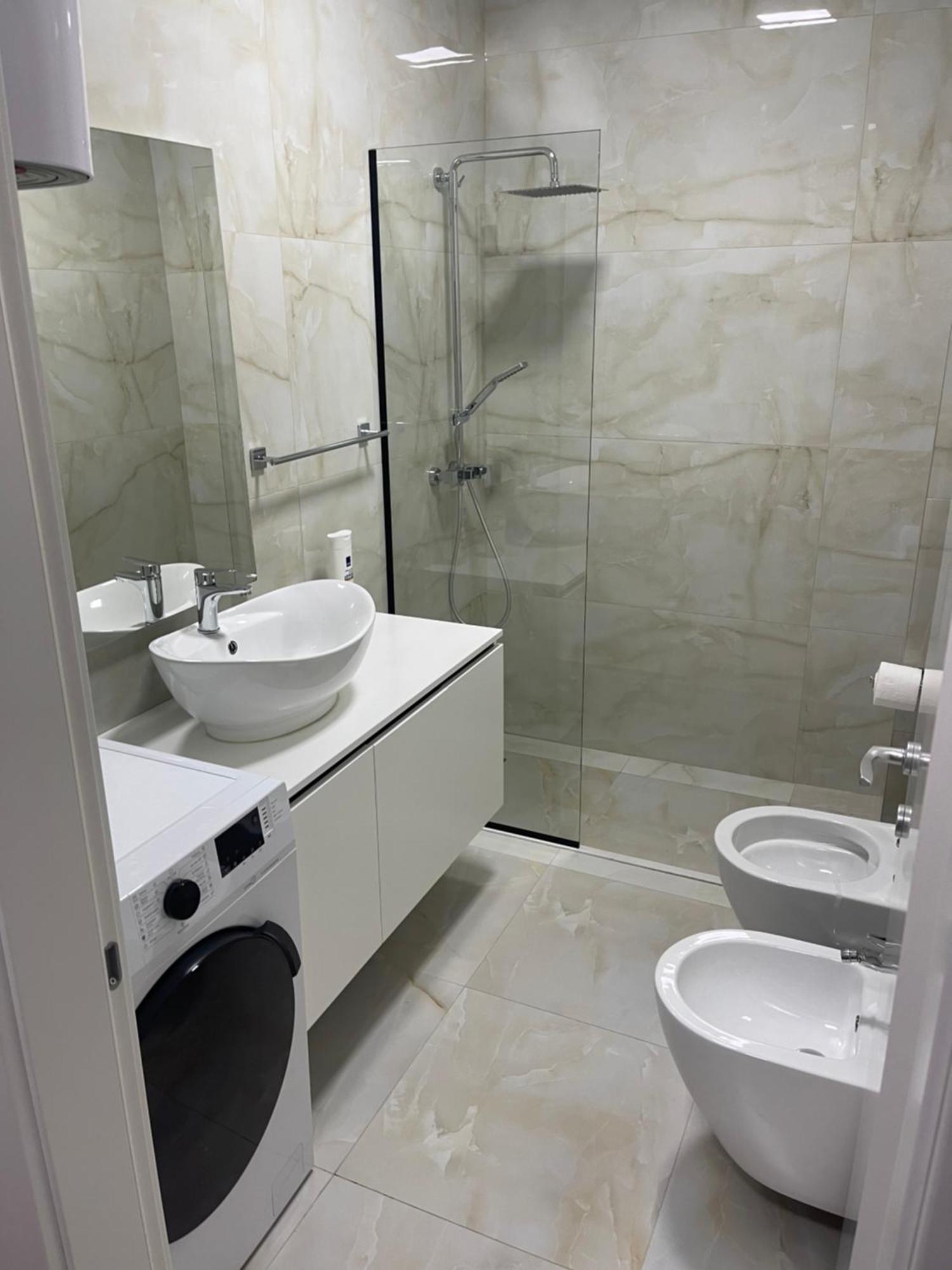 New Bazaar, Grand Apartment Tiranë Eksteriør bilde
